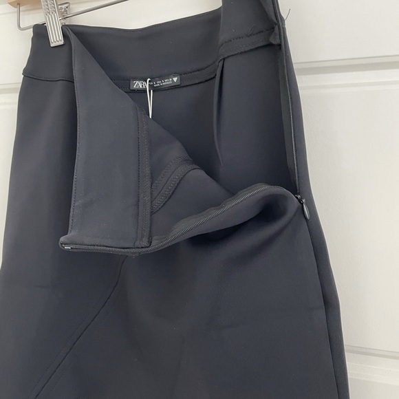 ZARA TECHNICAL BLACK MINI SKIRT - Picture 9 of 10